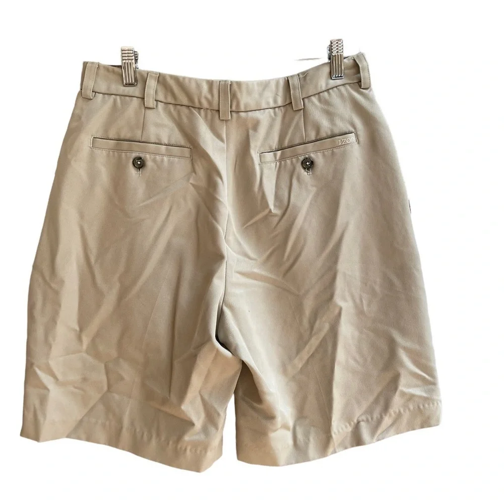 Izod XFG Golf Shorts Tan Khaki Pleated Chino Men's‎ Size 32